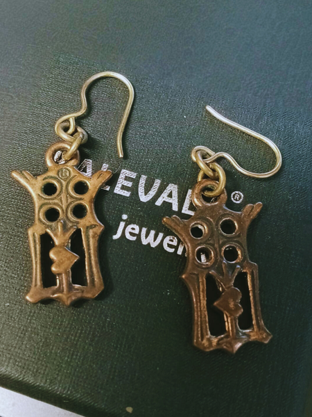 SECOND HAND Neitsyt Marian monogrammi korvakorut pronssi