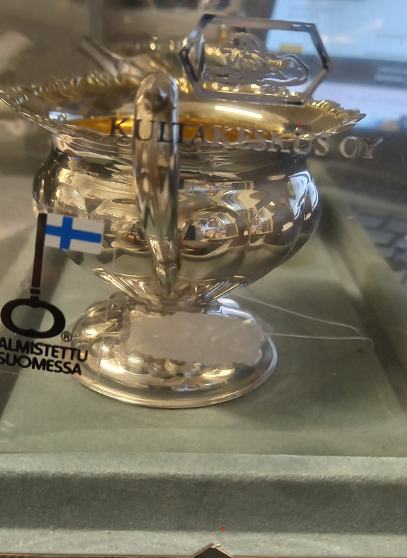 Kultakeskuksen Julia sokerikko ja kermakko, hopeaa